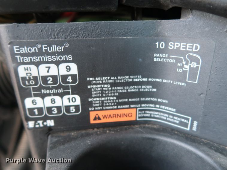 image for item DG7007 2008 Freightliner FLD semi truck