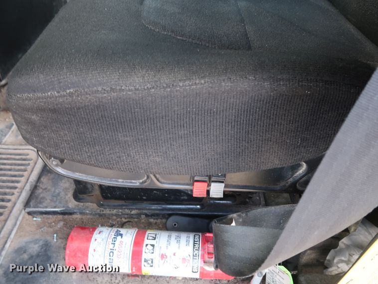 image for item DG7007 2008 Freightliner FLD semi truck