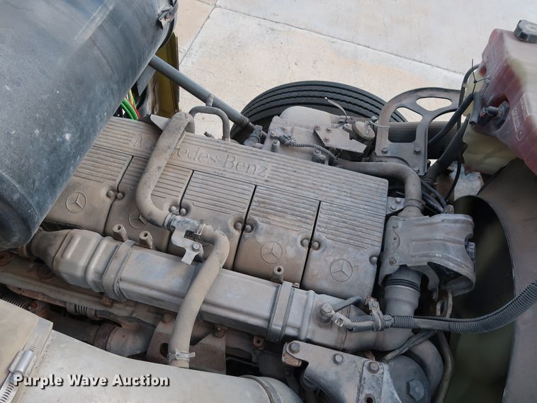 image for item DG7007 2008 Freightliner FLD semi truck