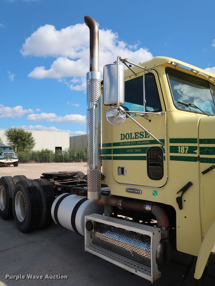 image for item DG7007 2008 Freightliner FLD semi truck