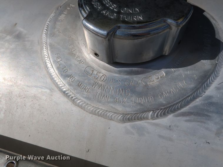 image for item DG7007 2008 Freightliner FLD semi truck