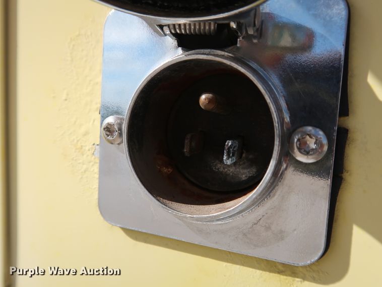 image for item DG7007 2008 Freightliner FLD semi truck