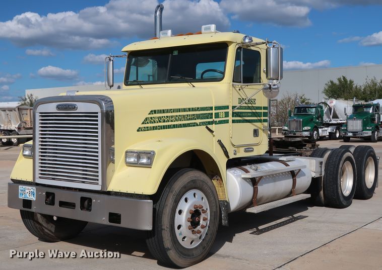 image for item DG7008 2008 Freightliner FLD semi truck