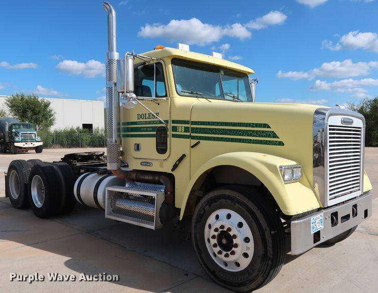 image for item DG7008 2008 Freightliner FLD semi truck