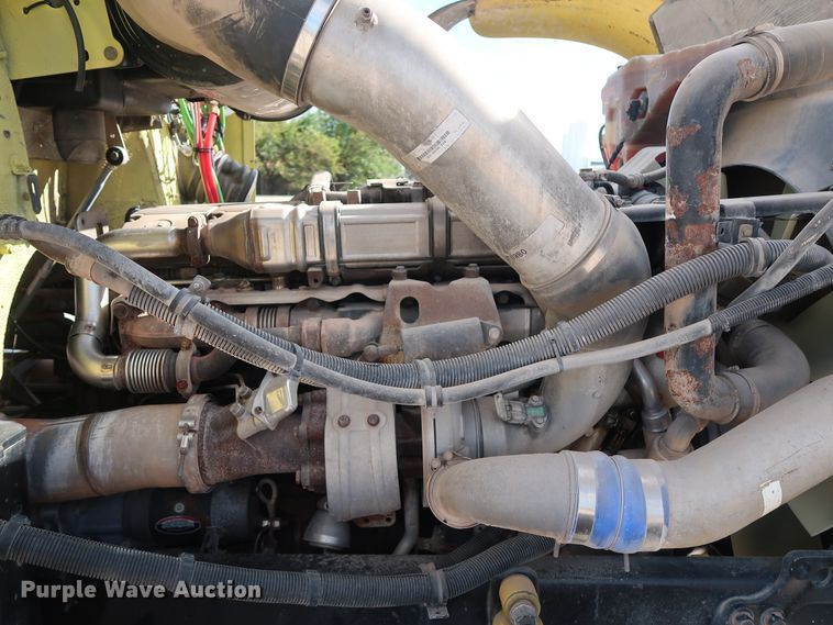 image for item DG7008 2008 Freightliner FLD semi truck