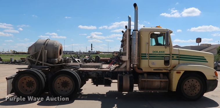 image for item DG7009 1996 Freightliner FLD semi truck