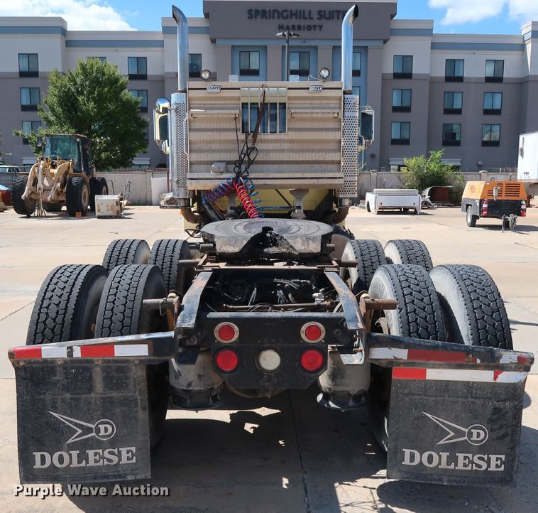 image for item DG7009 1996 Freightliner FLD semi truck