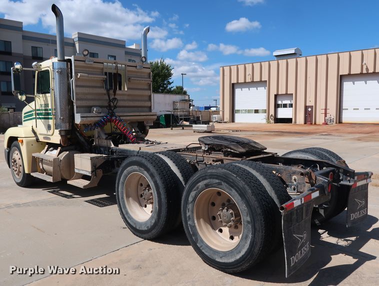 image for item DG7009 1996 Freightliner FLD semi truck