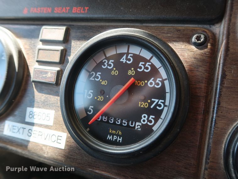 image for item DG7009 1996 Freightliner FLD semi truck