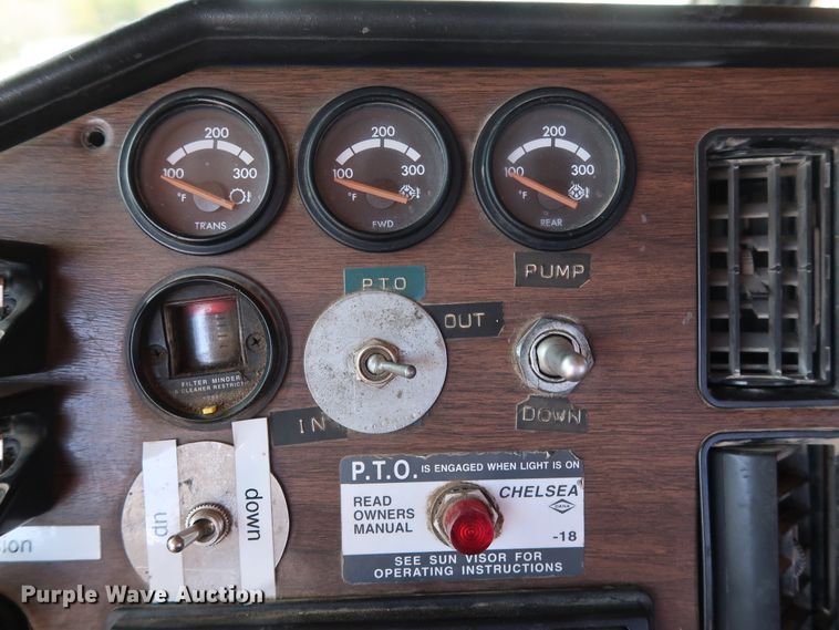 image for item DG7009 1996 Freightliner FLD semi truck