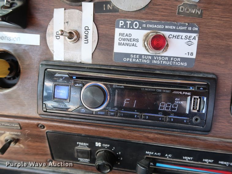 image for item DG7009 1996 Freightliner FLD semi truck