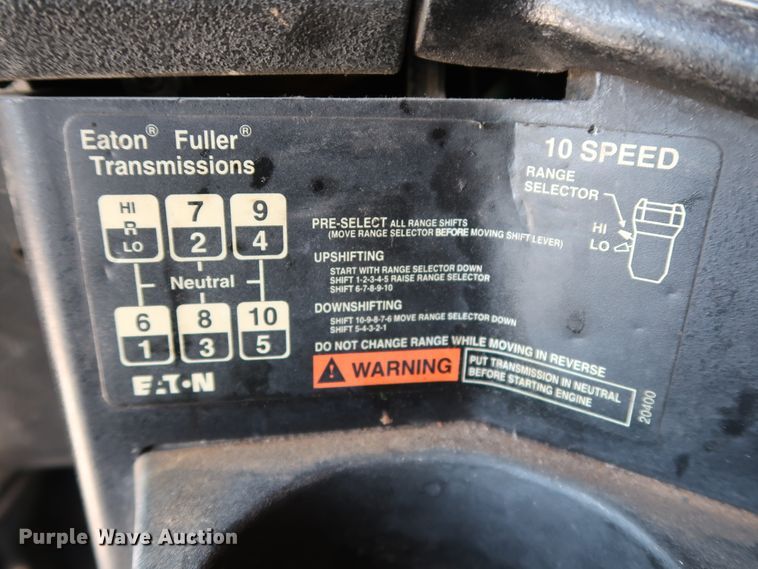 image for item DG7009 1996 Freightliner FLD semi truck