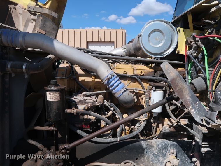 image for item DG7009 1996 Freightliner FLD semi truck