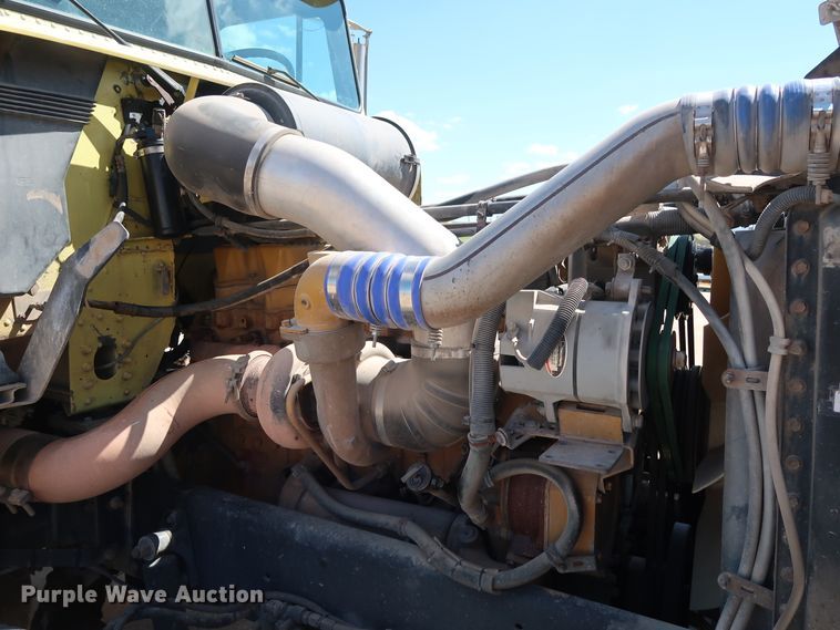 image for item DG7009 1996 Freightliner FLD semi truck