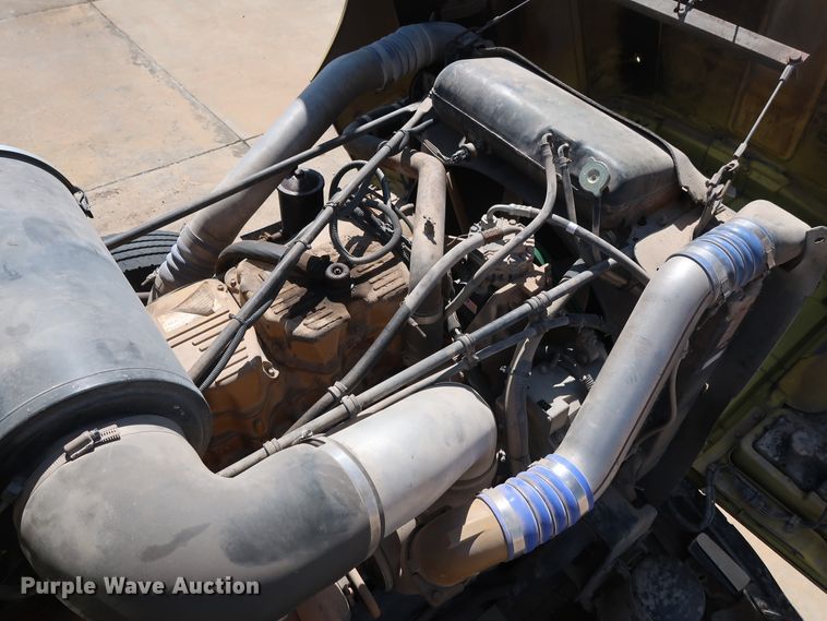 image for item DG7009 1996 Freightliner FLD semi truck