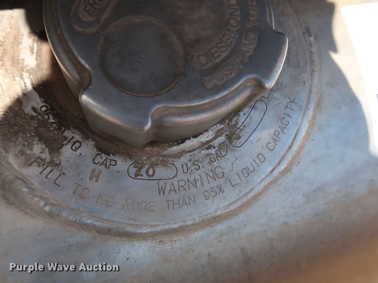 image for item DG7009 1996 Freightliner FLD semi truck