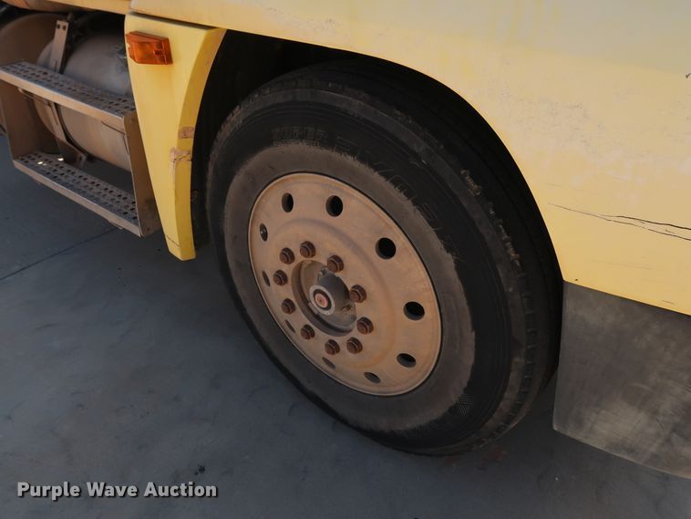 image for item DG7009 1996 Freightliner FLD semi truck