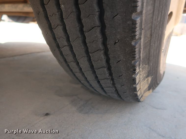 image for item DG7009 1996 Freightliner FLD semi truck