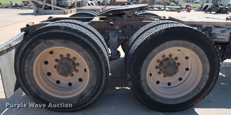 image for item DG7009 1996 Freightliner FLD semi truck