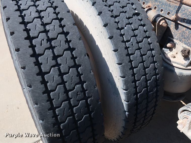 image for item DG7009 1996 Freightliner FLD semi truck