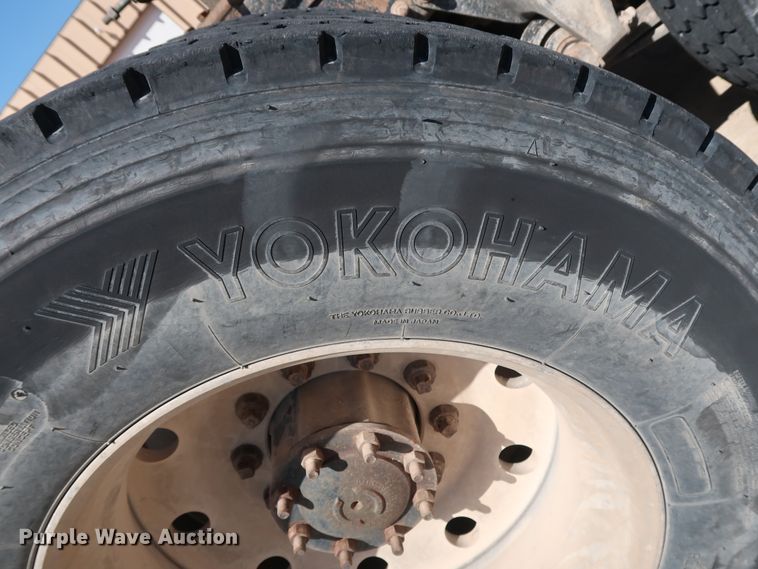 image for item DG7009 1996 Freightliner FLD semi truck