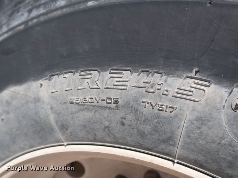 image for item DG7009 1996 Freightliner FLD semi truck