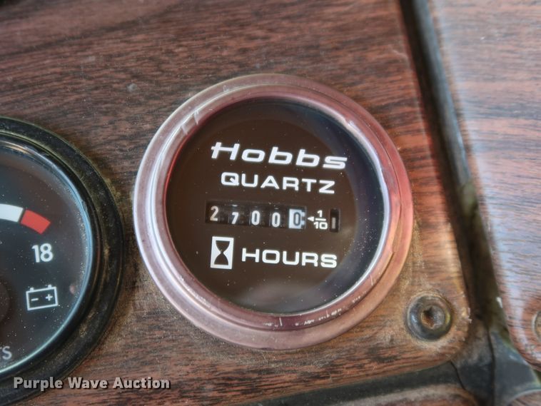 image for item DG7010 2002 Freightliner FLD semi truck