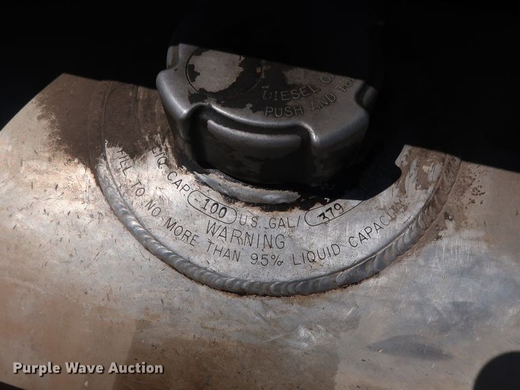 image for item DG7010 2002 Freightliner FLD semi truck