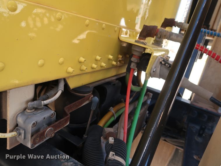 image for item DG7010 2002 Freightliner FLD semi truck