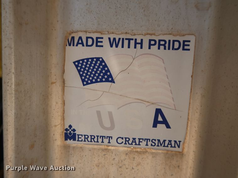 image for item DG7010 2002 Freightliner FLD semi truck