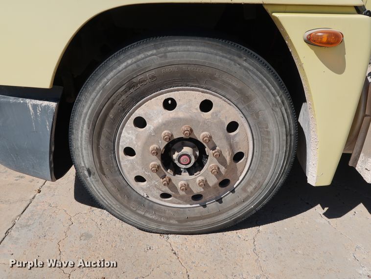 image for item DG7010 2002 Freightliner FLD semi truck