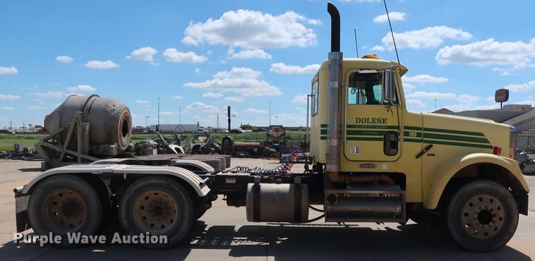 image for item DG7011 2008 Freightliner FLD semi truck