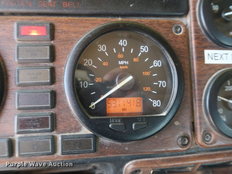 image for item DG7011 2008 Freightliner FLD semi truck