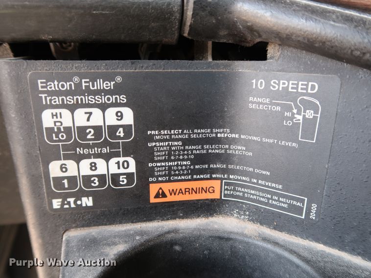 image for item DG7011 2008 Freightliner FLD semi truck