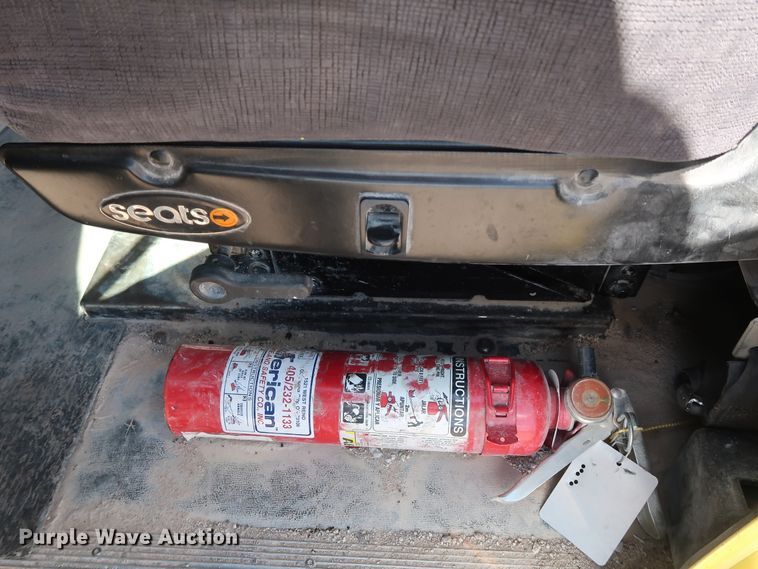 image for item DG7011 2008 Freightliner FLD semi truck