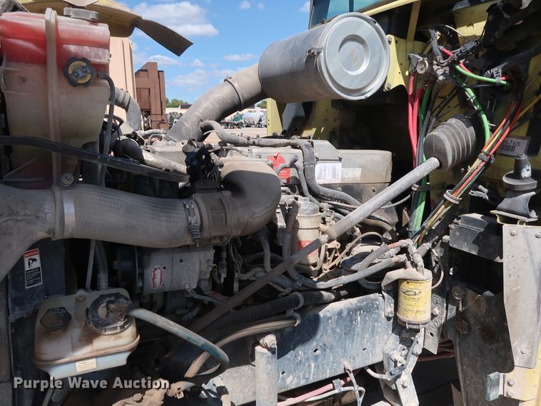 image for item DG7011 2008 Freightliner FLD semi truck