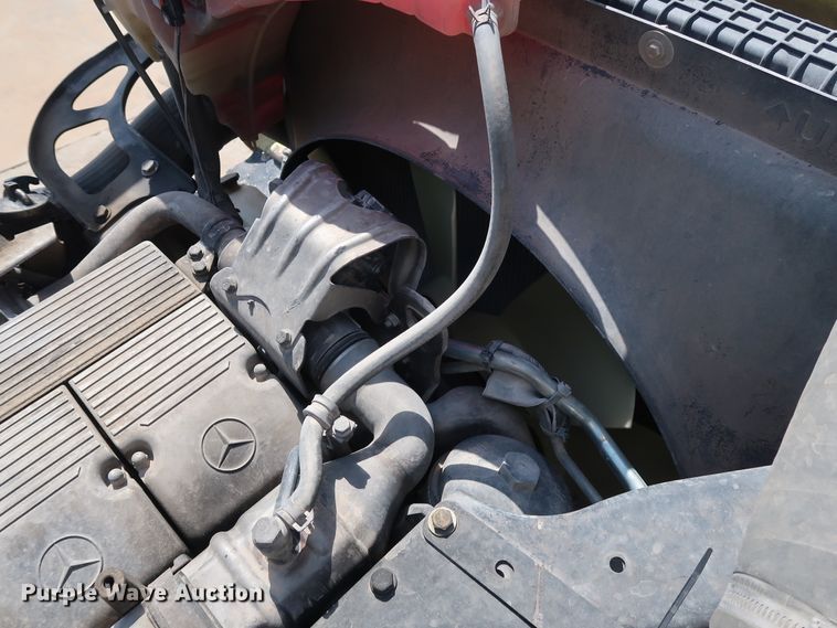 image for item DG7011 2008 Freightliner FLD semi truck