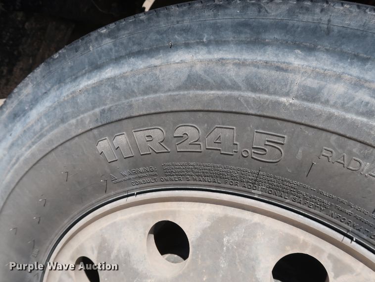 image for item DG7011 2008 Freightliner FLD semi truck