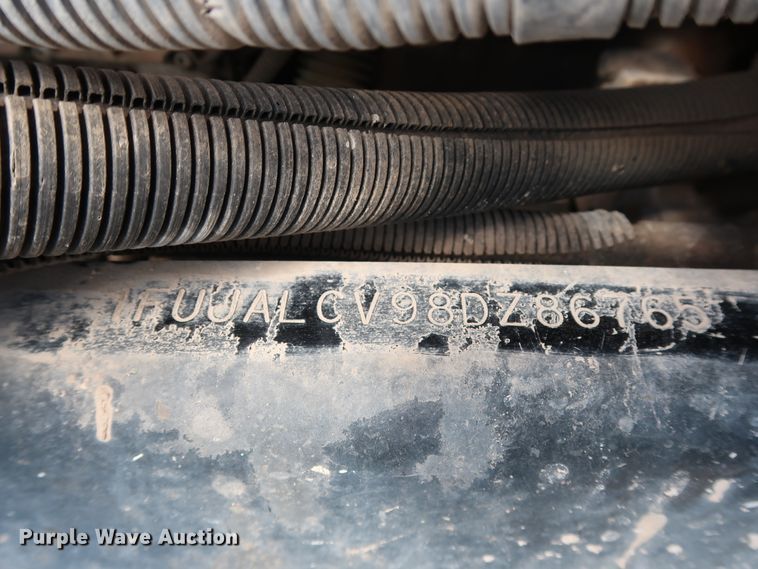 image for item DG7011 2008 Freightliner FLD semi truck