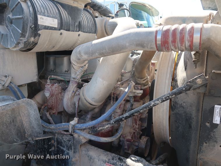 image for item DG7012 2007 Mack CTP713 truck cab and chassis