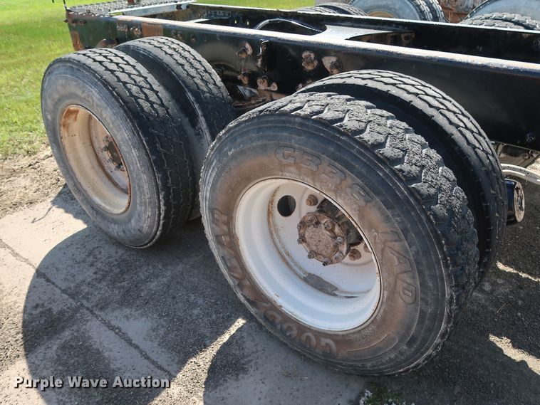 image for item DG7012 2007 Mack CTP713 truck cab and chassis