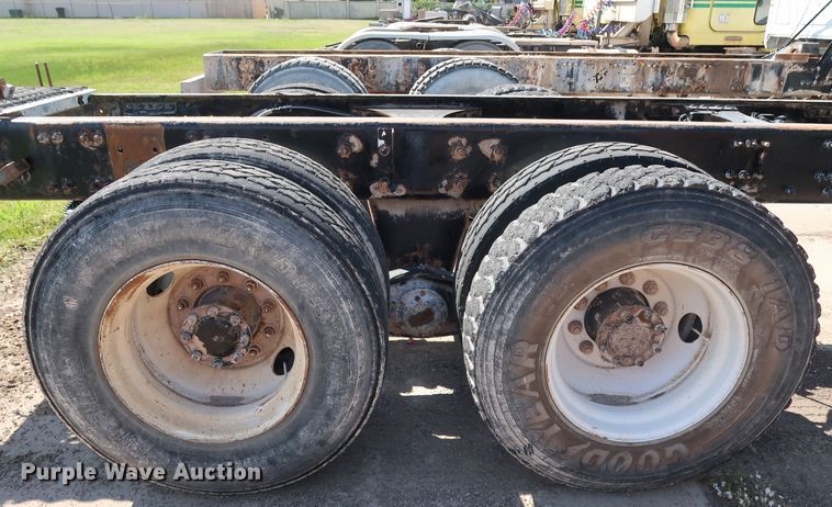 image for item DG7012 2007 Mack CTP713 truck cab and chassis