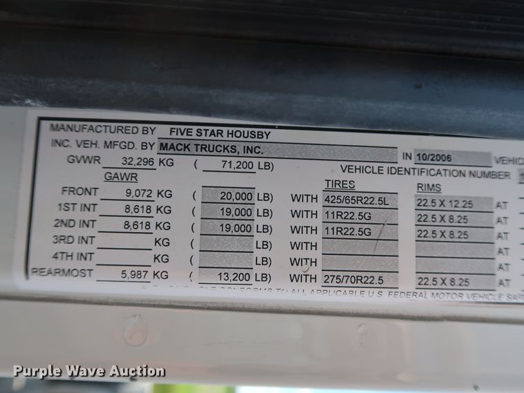 image for item DG7012 2007 Mack CTP713 truck cab and chassis