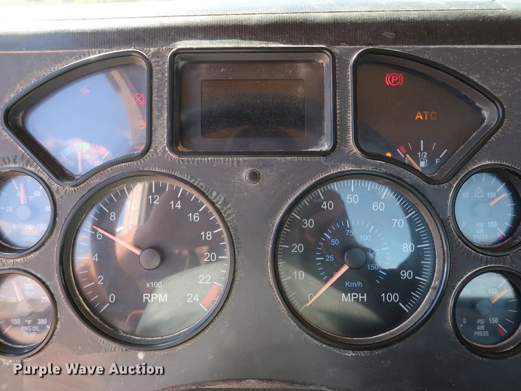 image for item DG7013 2007 Mack CTP713 truck cab and chassis