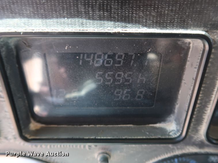 image for item DG7013 2007 Mack CTP713 truck cab and chassis