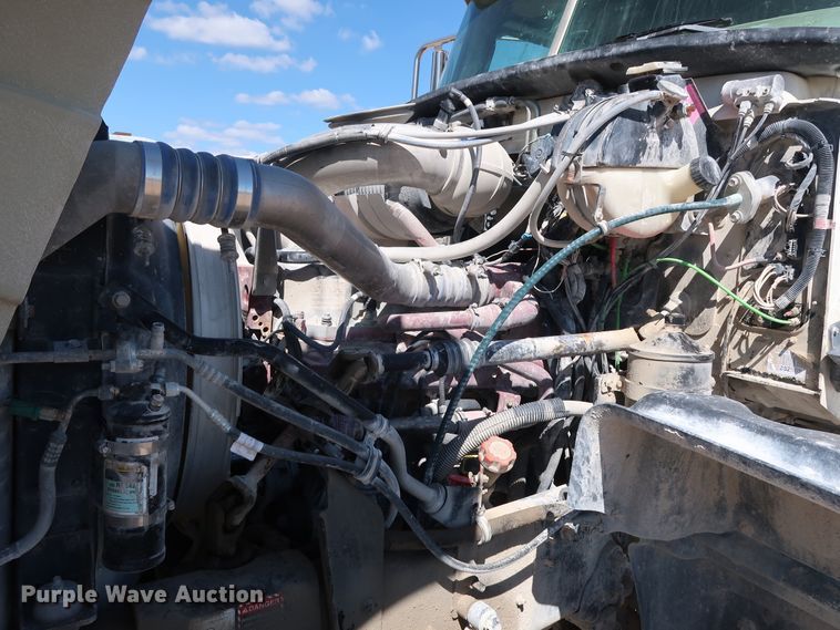 image for item DG7013 2007 Mack CTP713 truck cab and chassis