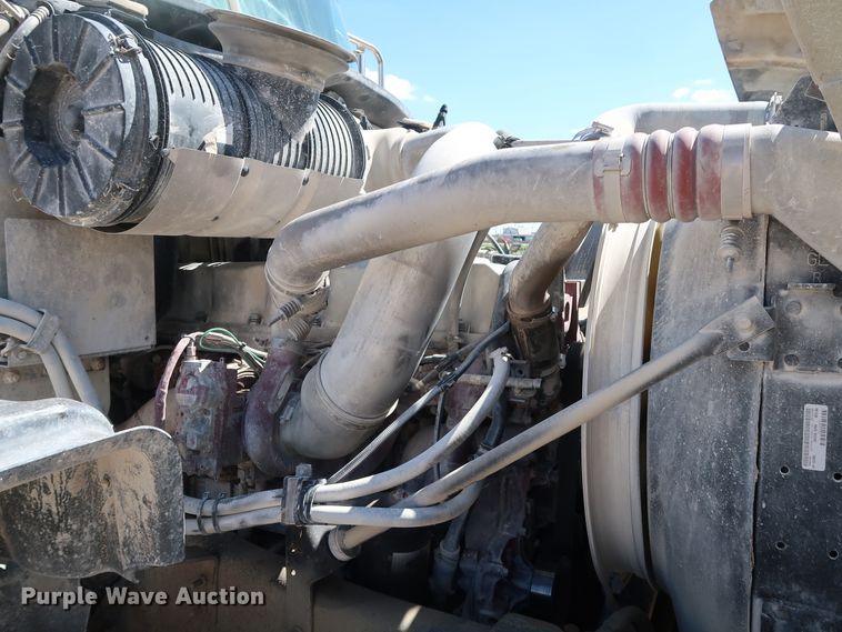 image for item DG7013 2007 Mack CTP713 truck cab and chassis