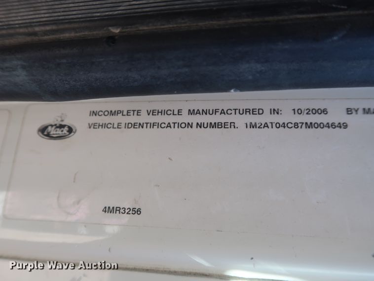 image for item DG7013 2007 Mack CTP713 truck cab and chassis