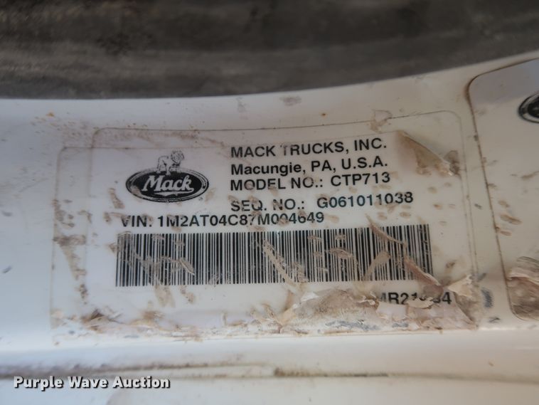 image for item DG7013 2007 Mack CTP713 truck cab and chassis
