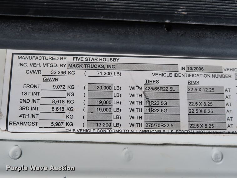 image for item DG7013 2007 Mack CTP713 truck cab and chassis